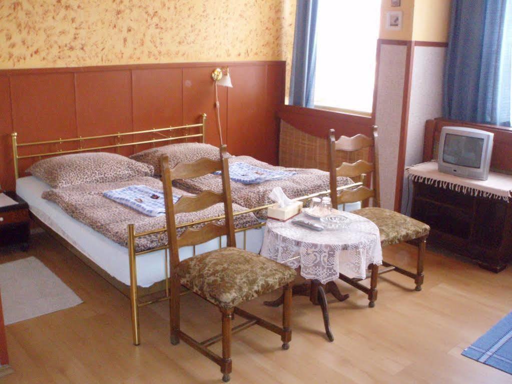 Hotel U Branky Stříbro Esterno foto