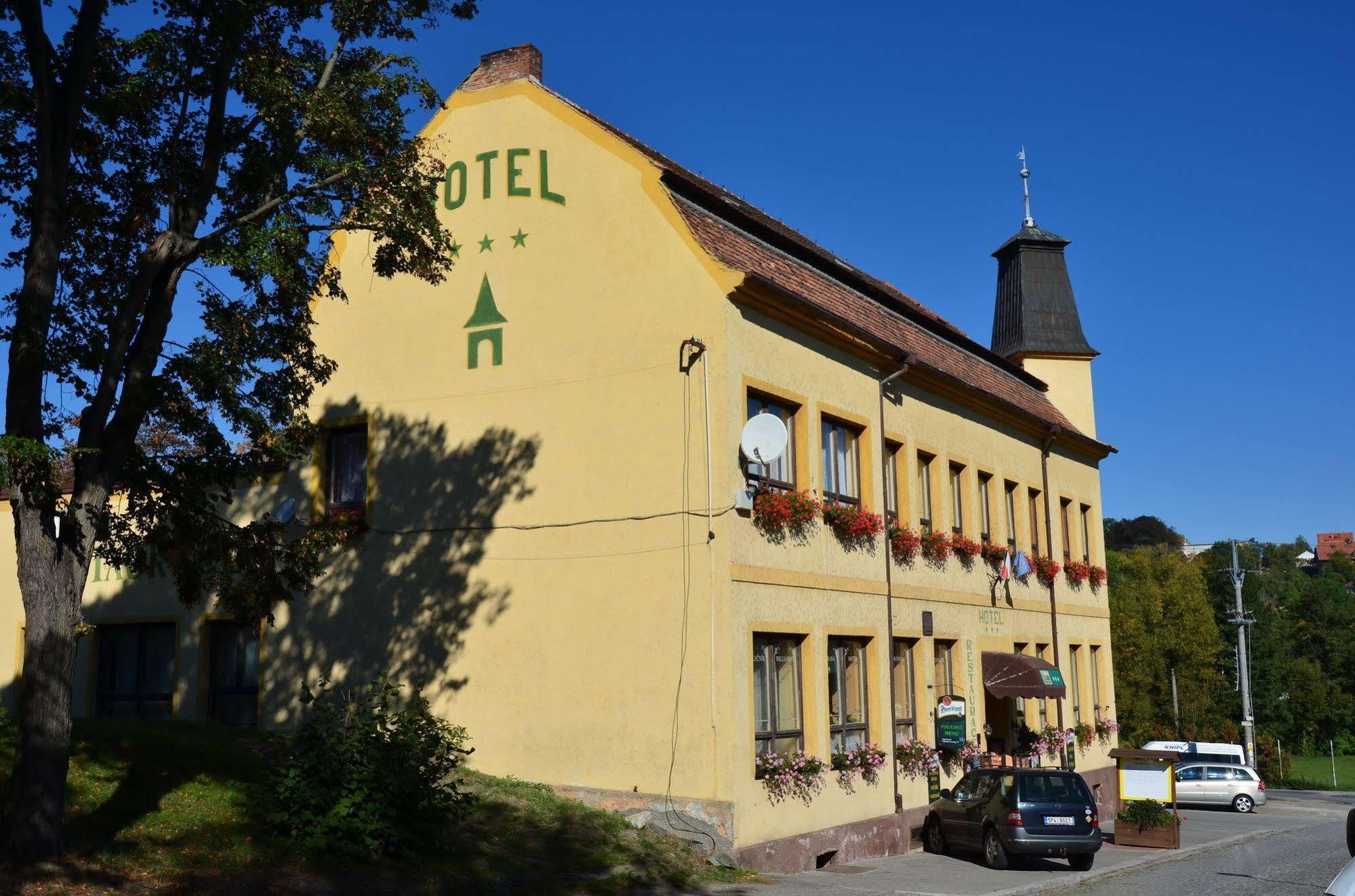 Hotel U Branky Stříbro Esterno foto